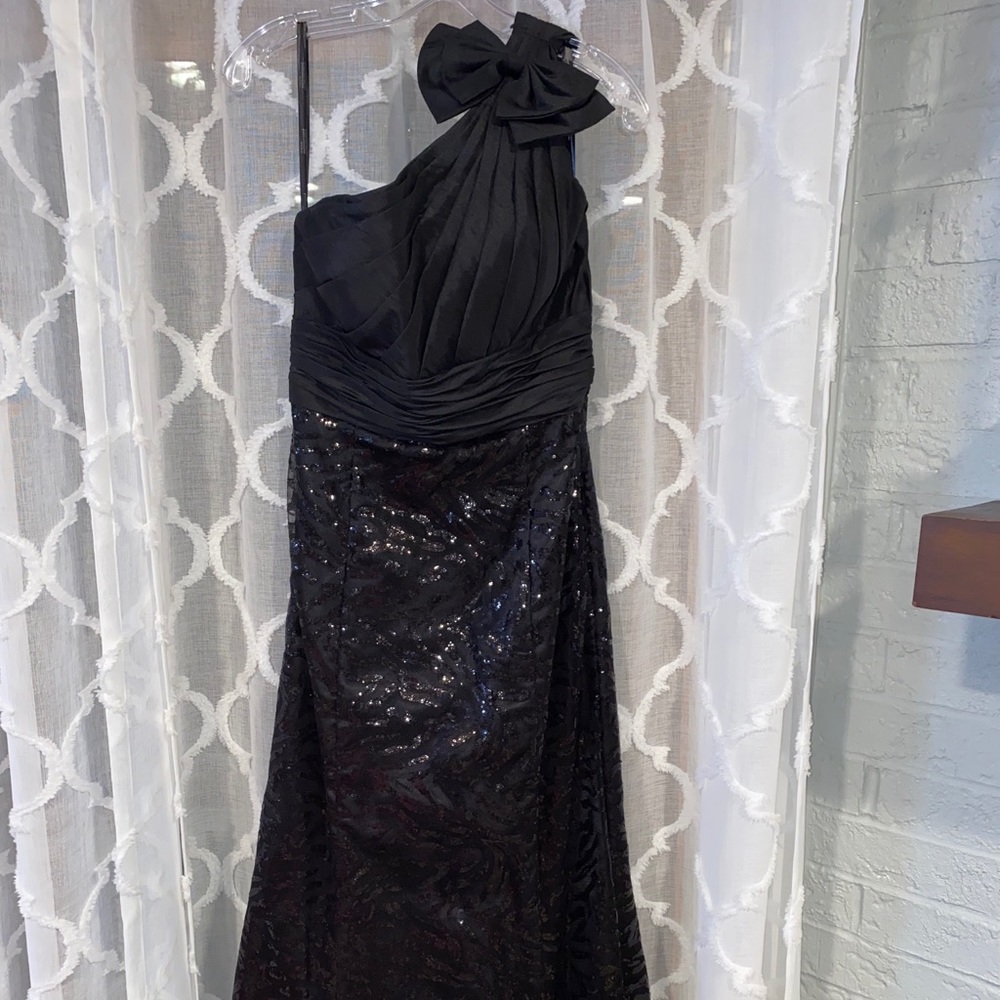 Tony Bowls Le Gala gown